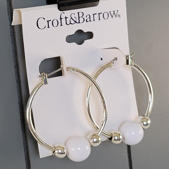 Croft & Barrow Hoop Earrings White Beads Silver Tone Pierced, Gift Bag 1.5 in - Picture 7 of 8